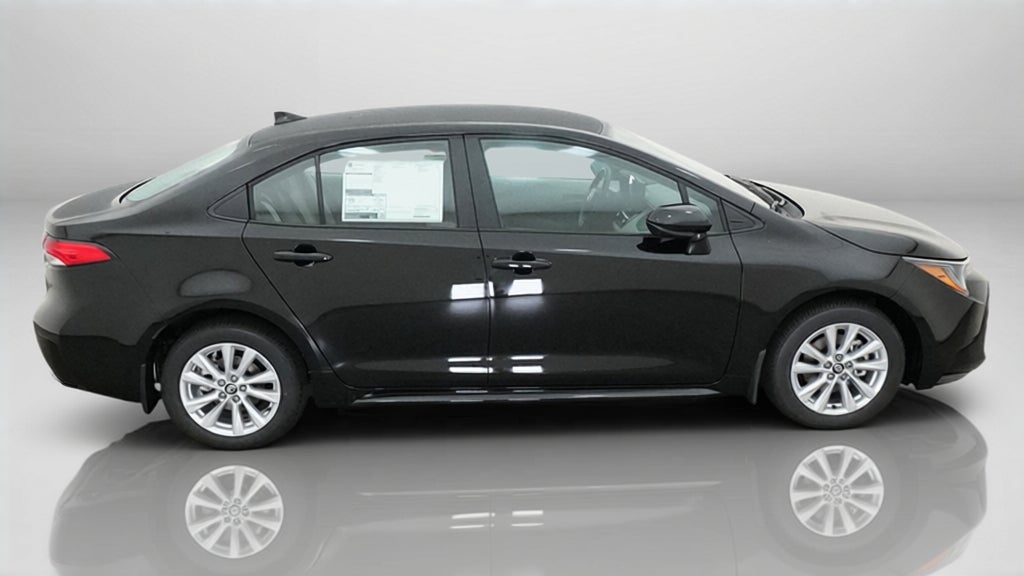 2027 Toyota Corolla LE