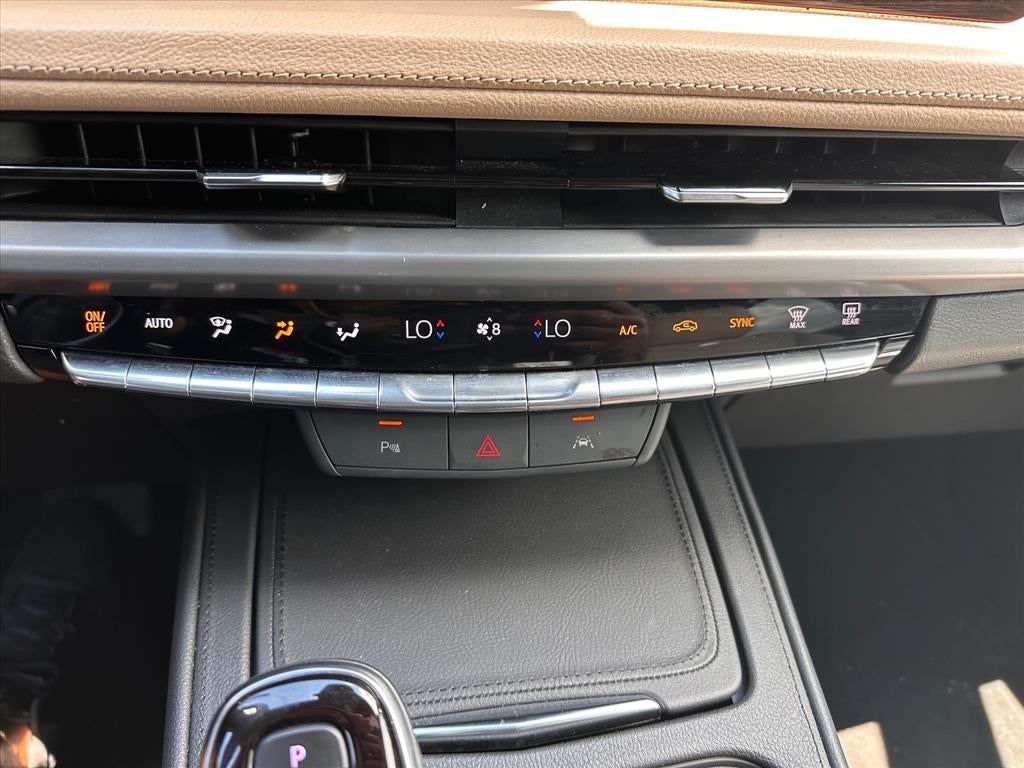 2025 Cadillac XT4 Premium Luxury