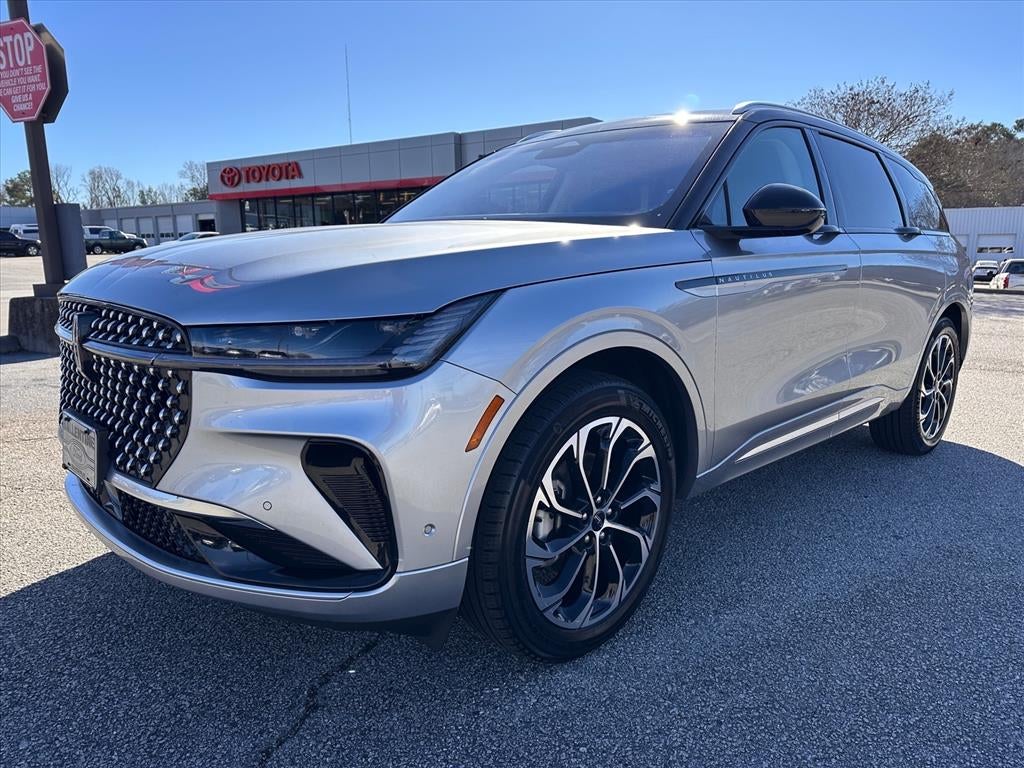 2024 Lincoln Nautilus Reserve