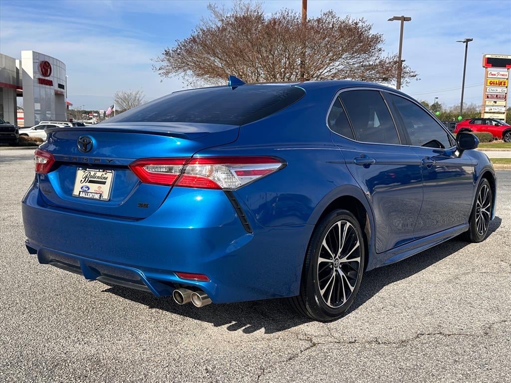 2020 Toyota Camry SE