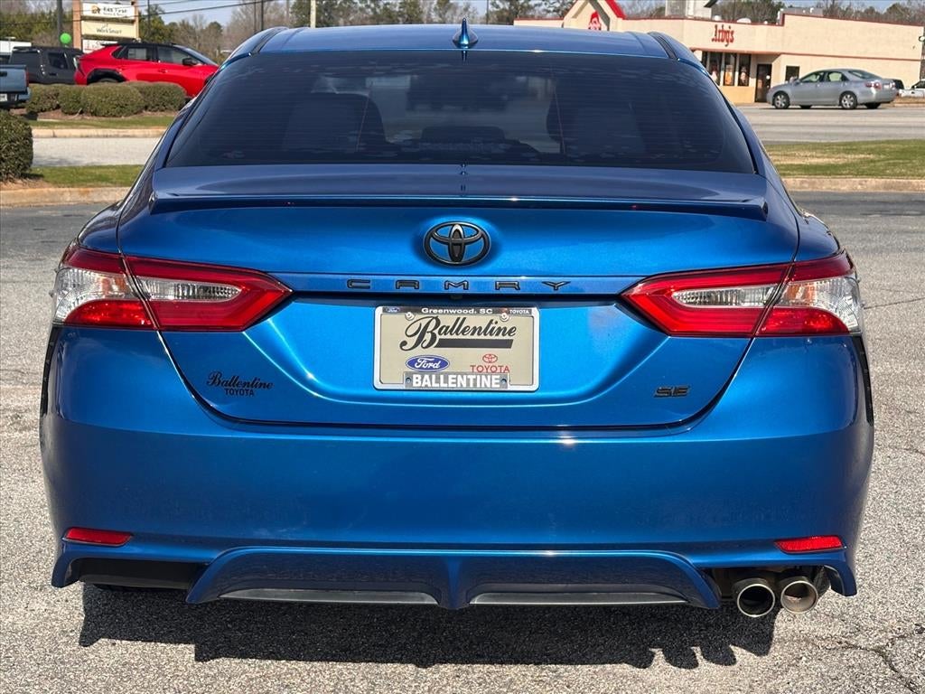 2020 Toyota Camry SE