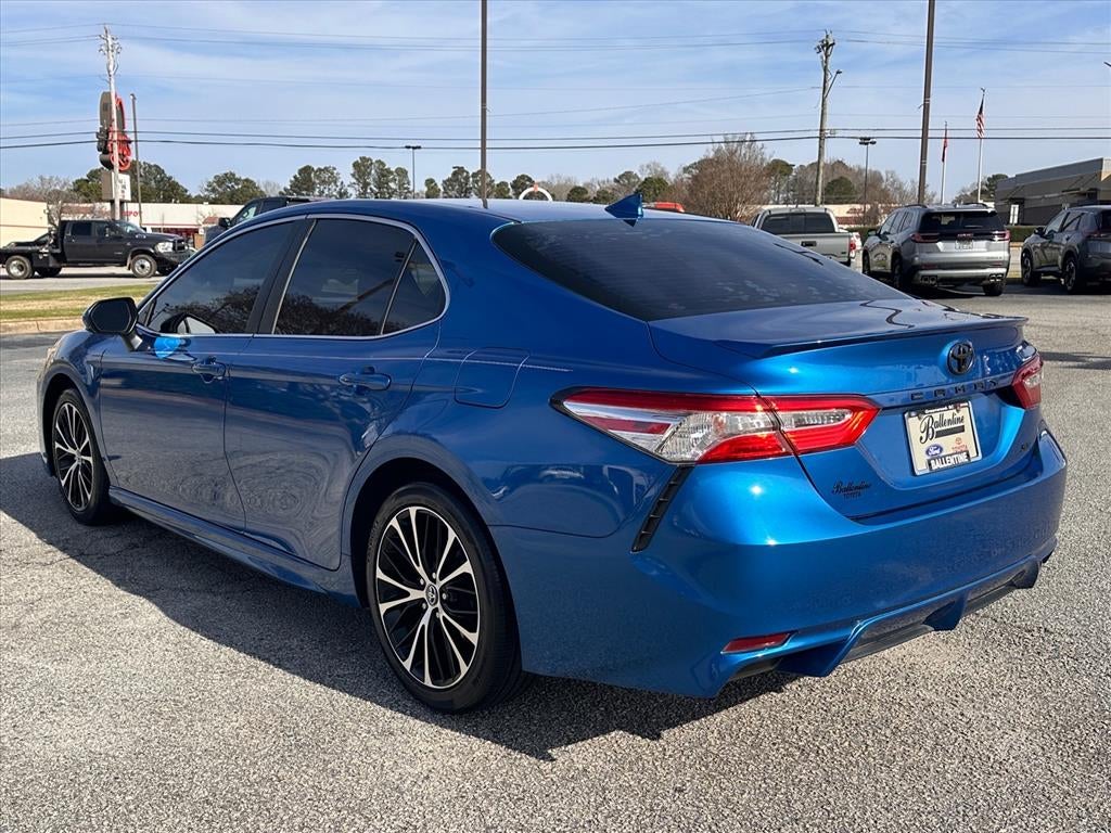 2020 Toyota Camry SE