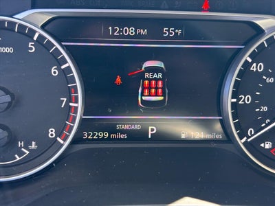 2025 Nissan Pathfinder SV