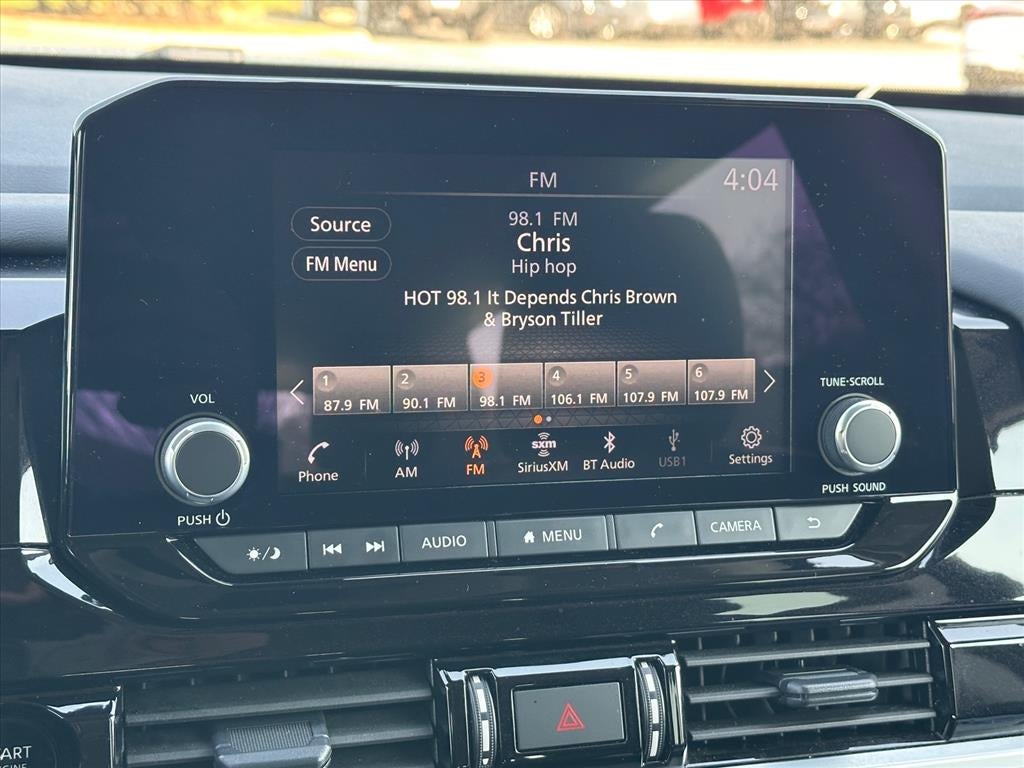 2025 Nissan Pathfinder SV