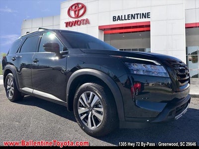 2023 Nissan Pathfinder SL