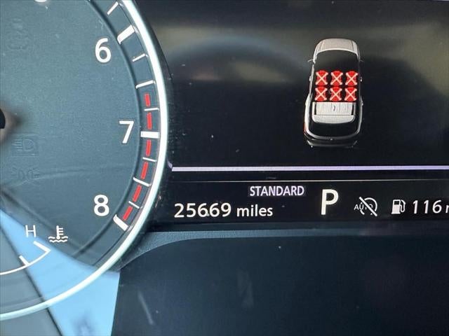 2023 Nissan Pathfinder SL