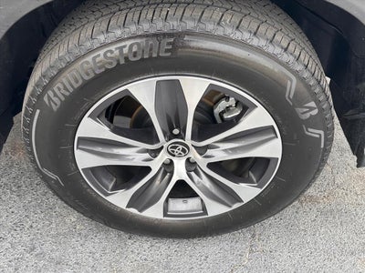 2024 Toyota Highlander Hybrid XLE