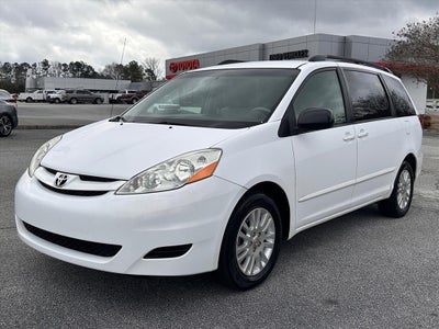 2010 Toyota Sienna LE 8-Passenger