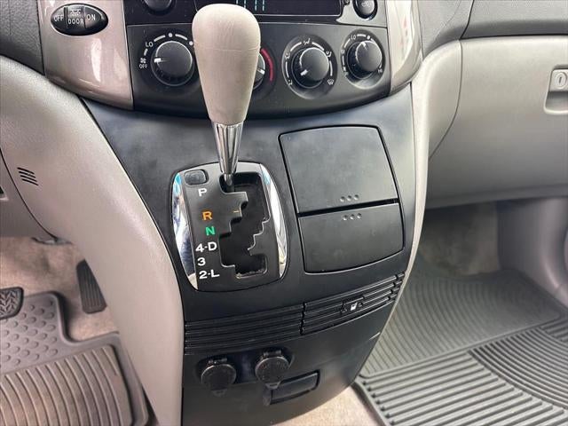 2010 Toyota Sienna LE 8-Passenger