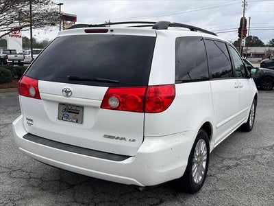 2010 Toyota Sienna LE 8-Passenger