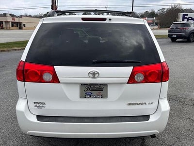 2010 Toyota Sienna LE 8-Passenger
