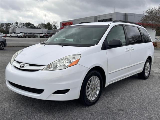 2010 Toyota Sienna LE 8-Passenger