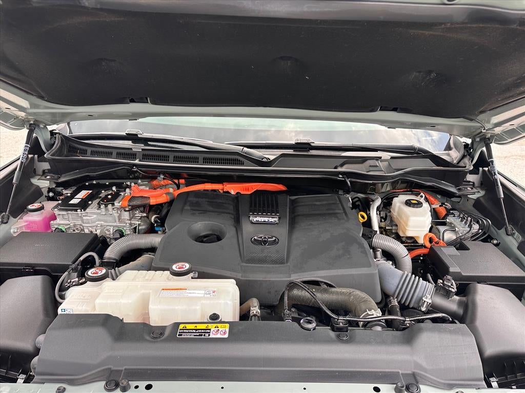 2024 Toyota Tundra Platinum HV