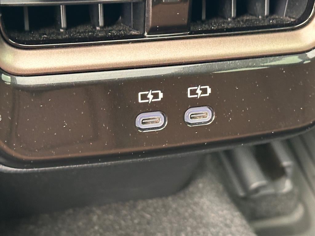 2025 Toyota Crown Signia Limited