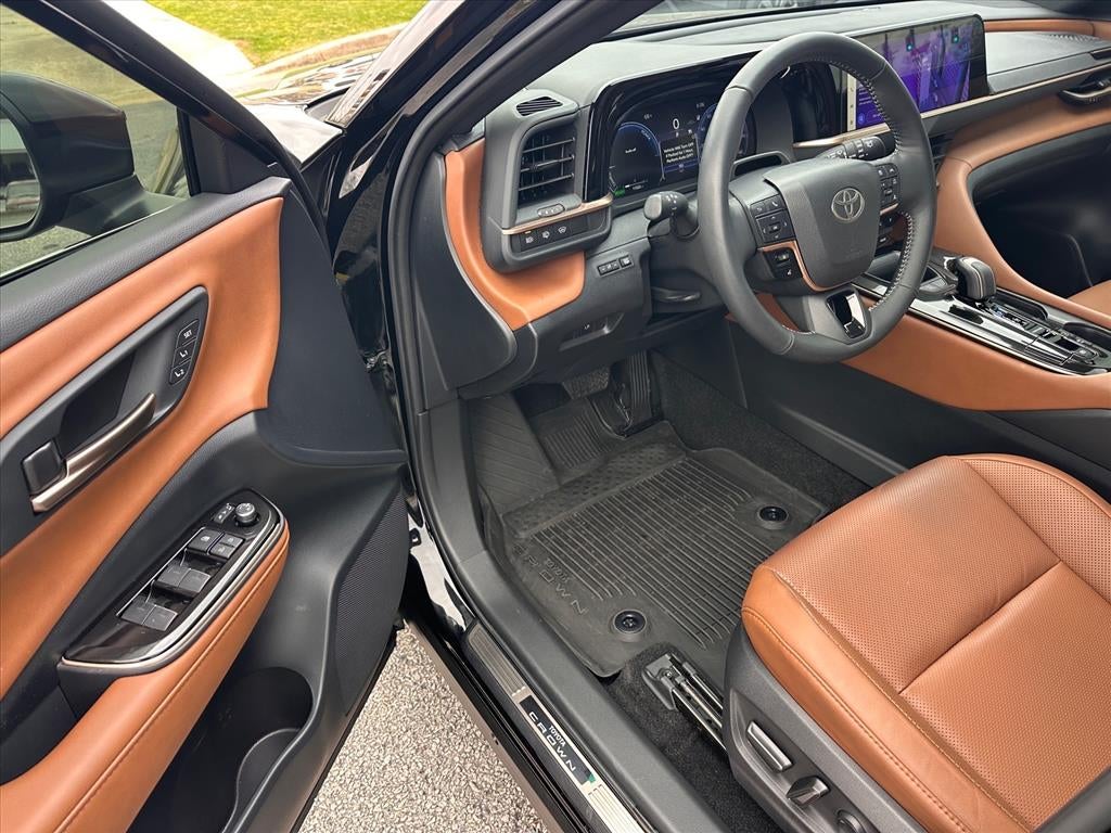 2025 Toyota Crown Signia Limited