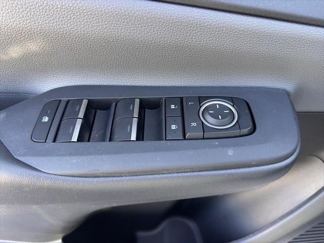 2025 Toyota Prius XLE