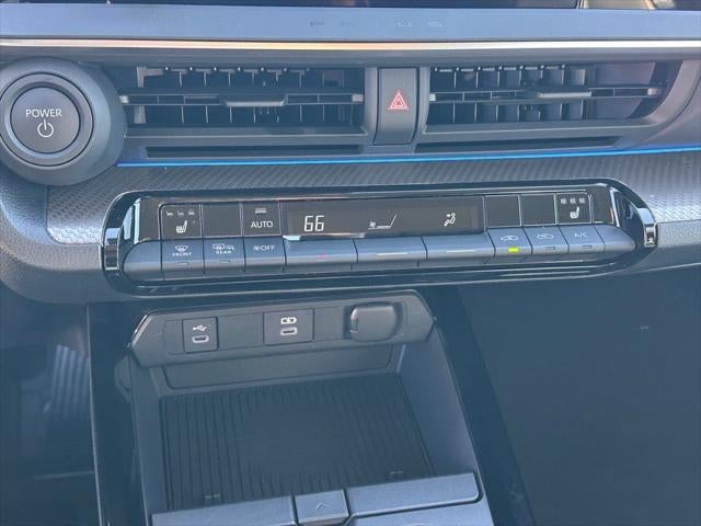 2025 Toyota Prius XLE