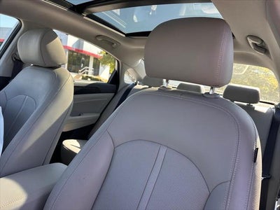 2018 Hyundai SONATA Hybrid Limited