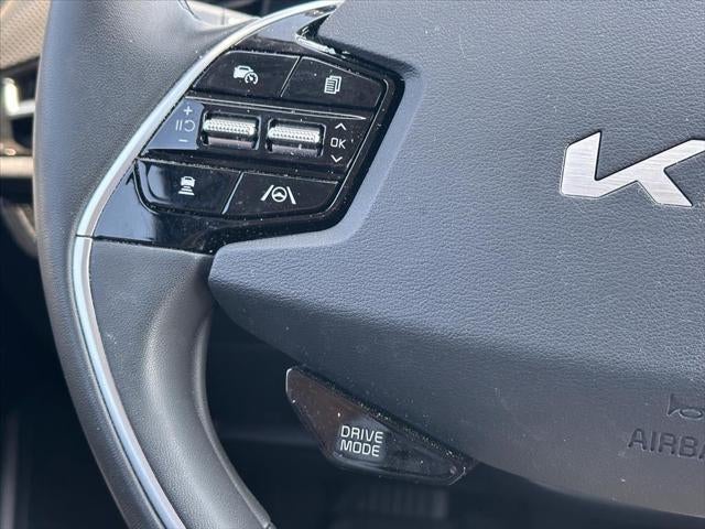 2023 Kia Niro SX
