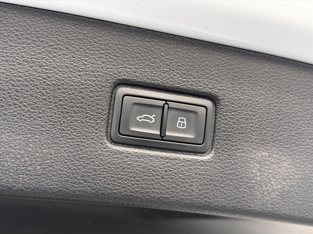 2023 Audi Q7 quattro Premium Plus 45 TFSI