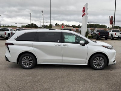 2026 Toyota Sienna XLE