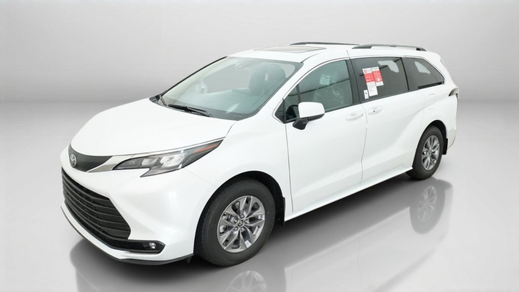 2026 Toyota Sienna XLE