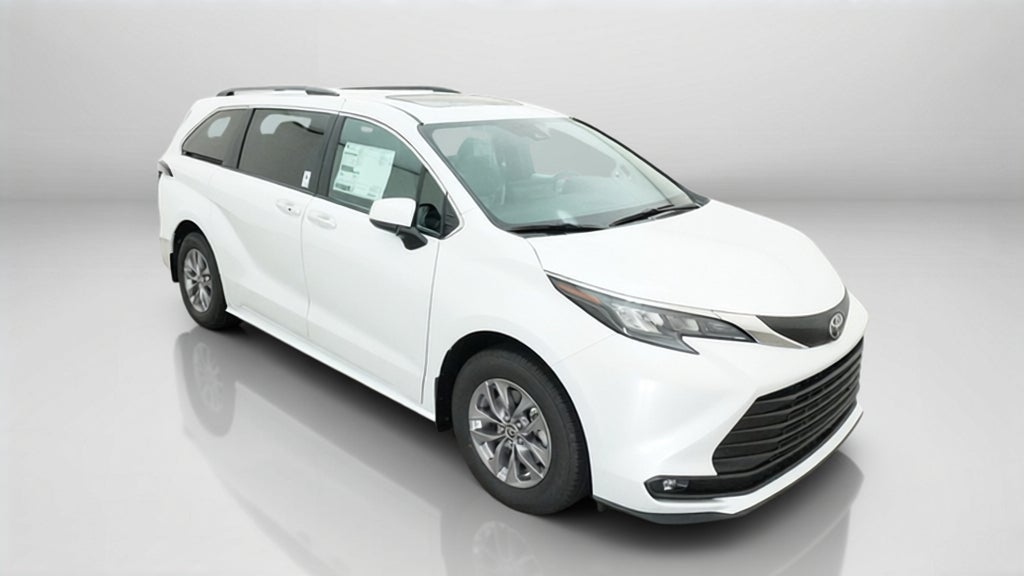2026 Toyota Sienna XLE