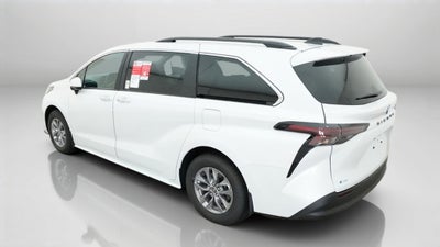 2026 Toyota Sienna XLE