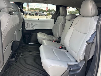 2026 Toyota Sienna XLE 8-Passenger