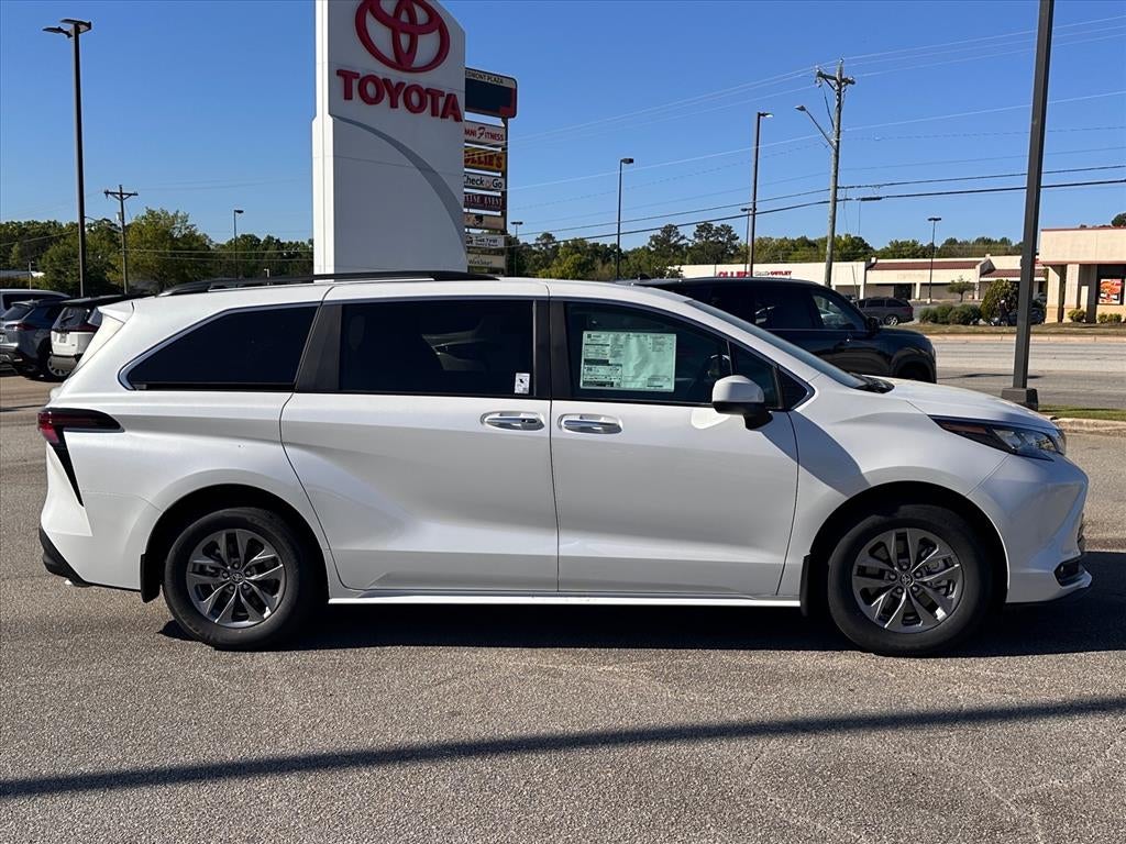 2026 Toyota Sienna XLE