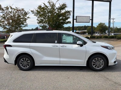 2026 Toyota Sienna XLE