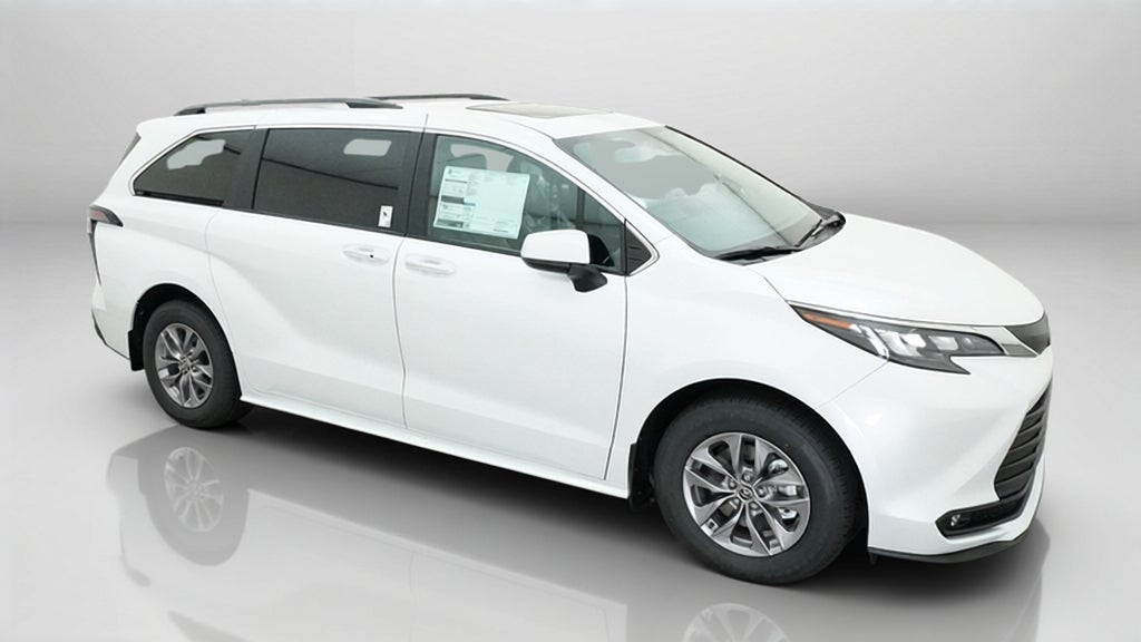 2026 Toyota Sienna XLE