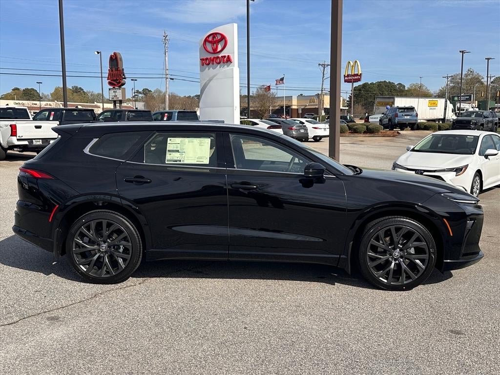 2026 Toyota Toyota Crown Signia Limited