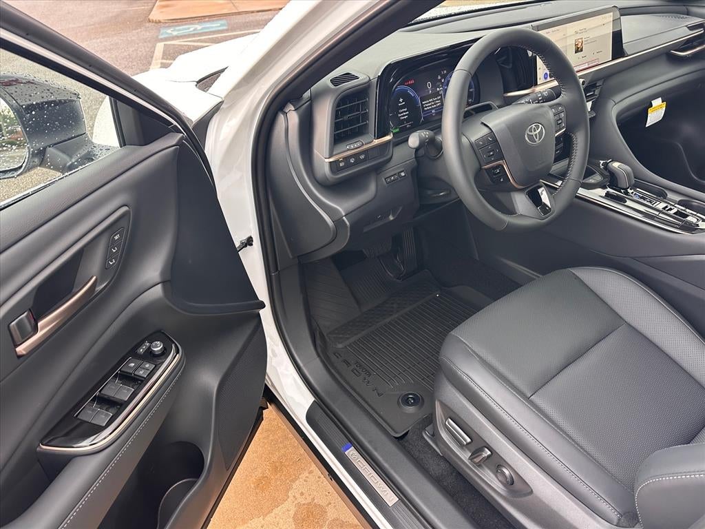 2026 Toyota Toyota Crown Signia Limited